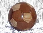 ballon de football en bois